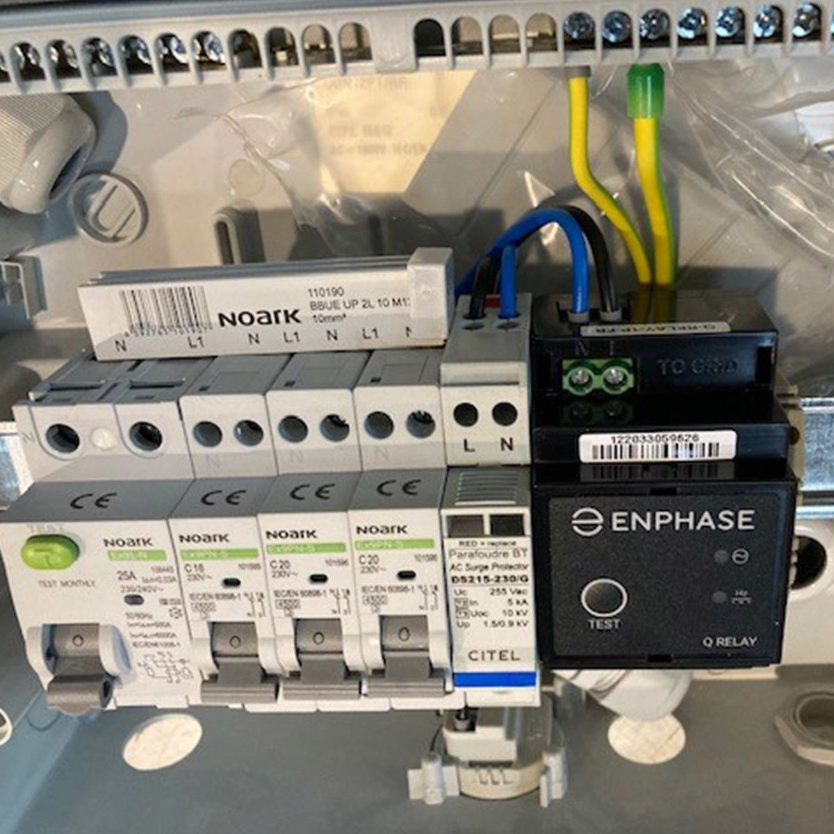 coffret de protection photovoltaique enphase 